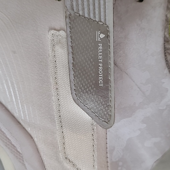 Under Armour Cleats - Picture 8 of 9